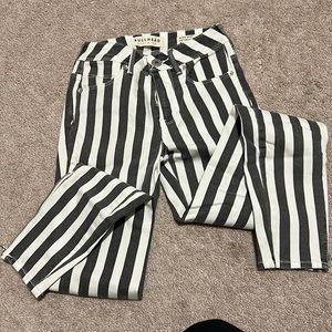 Bullhead vertical striped skinniest high rise jeans size 0